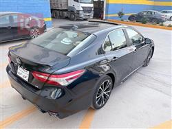 تۆیۆتا کامری